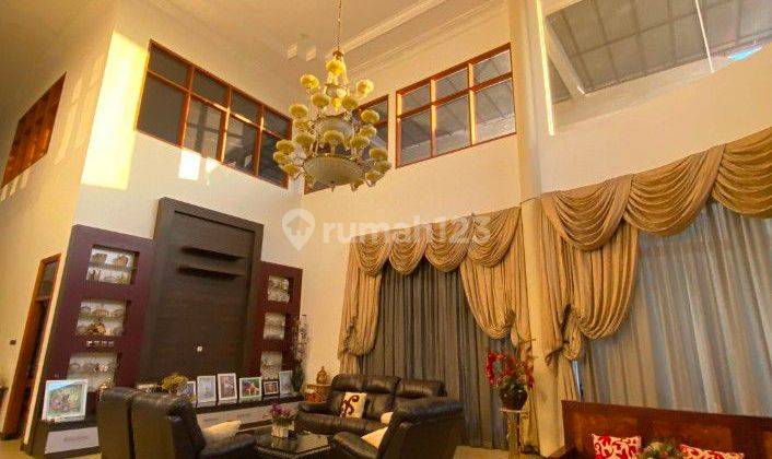 Rumah Mewah Di Jalan Raya Darmo Permai Surabaya 2