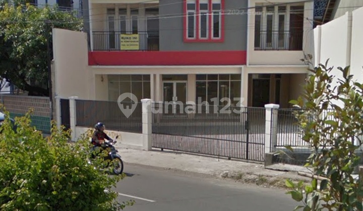 For Rent: Building Suitable for Office, Strategic Location Near Cirebon City Center.