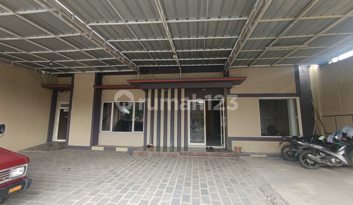 Two-Story House Near Business Area and Cirebon Regency Government Offices. Two-Story House Near Business Area and Cirebon Regency Government Offices.