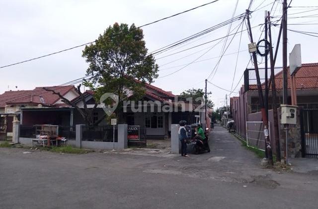 Rumah Hook Lokasi Strategis Dekat Stasiun Di Pusat Kota Cirebon