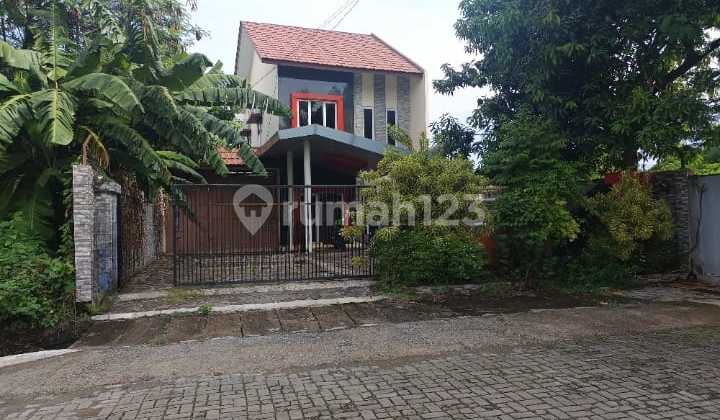 Fully Furnished Office House Near Campus and Mall in Cirebon City Fully Furnished Office House Near Campus and Mall in Cirebon City