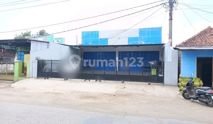 Good Shop House Suitable for Office Near Pabuaran Market East Cirebon Good Shop House Suitable for Office Near Pabuaran Market East Cirebon