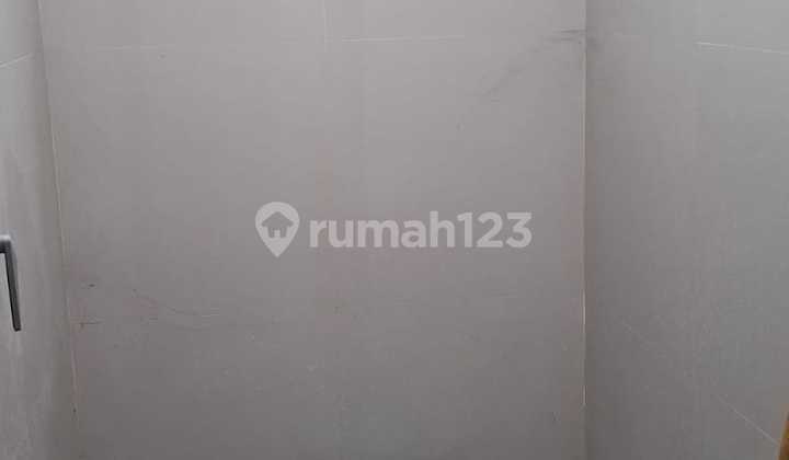 For Rent: New 3-Story Shop House Ready to Occupy Near Cirebon City Center 2