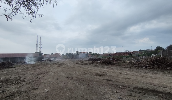 Strategic Land in the Center of Business and Pantura Culinary of Cirebon City.