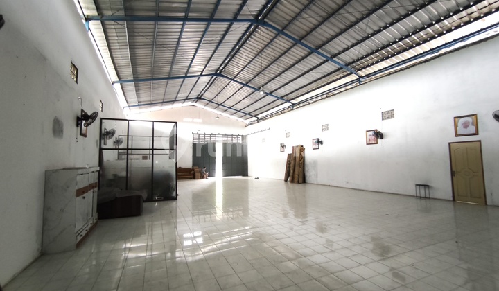 Good Warehouse Ready to Use in Business and Commercial Area Good Warehouse Ready to Use in Business and Commercial Area