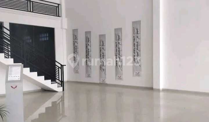 Car Showroom Former Car Dealer Strategic Location on Pantura Indramayu