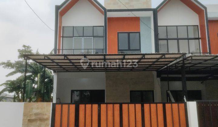 Rumah elegan 2 Lantai bebas banjir free kanopi  1