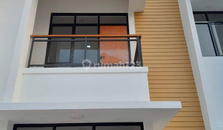 Rumah Minimalis Modern 2 Lantai Lingkungan Aman & Nyaman 1