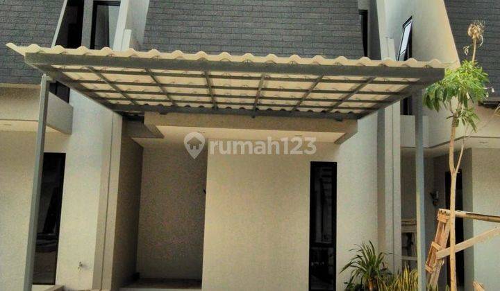 Rumah Modern Tropis 2 Lantai Shm Siap Huni Dekat Ke Tol Jatiwarna 2