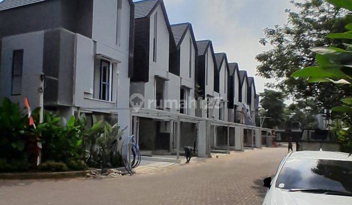 Rumah Mewah Menawan 2 Lantai Bebas Ppn & Bphtb 1