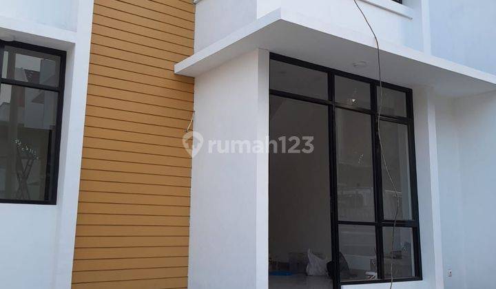 Rumah Minimalis Modern 2 Lantai Lingkungan Aman & Nyaman 2