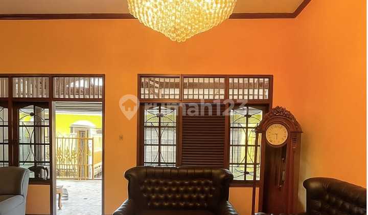 For Sale Strategic Location House in Central Jakarta