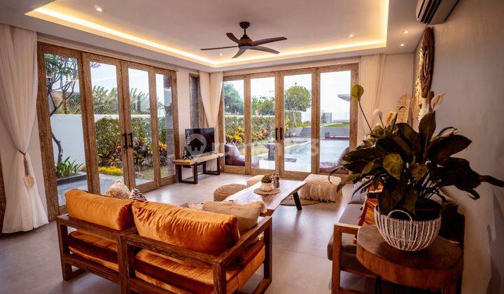 Beachfront Villa Los Pantai Keramas Gianyar 1