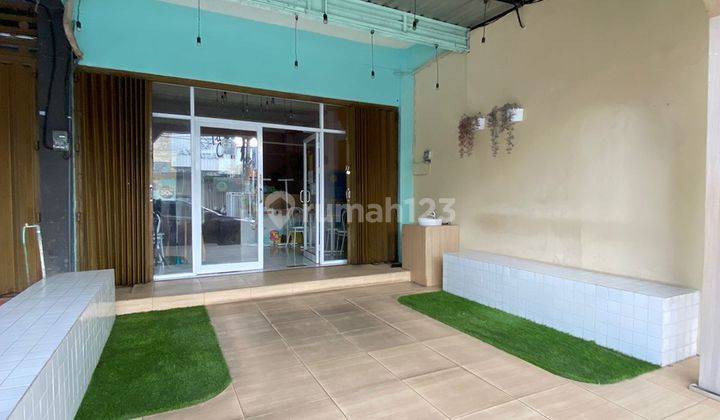 For sale 3-storey shophouse with a very strategic location 1