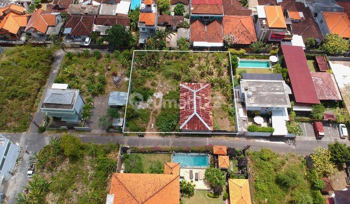 Land for sale in the neighborhood of Villa Rumah View Jimbaran Toll Road 2