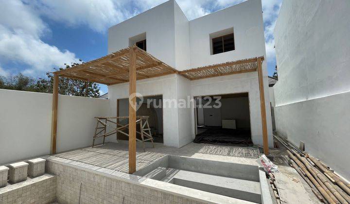 Modern Mediterranean Villa For Sale In Ungasan 1