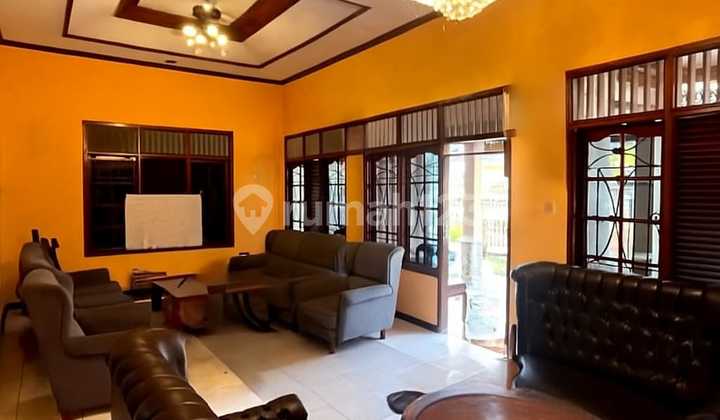 For Sale Strategic Location House in Central Jakarta