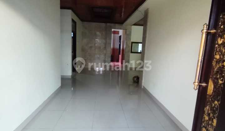 Buc Dijual Rumah Dekat Jalan Raya di Gatsu Timur 2