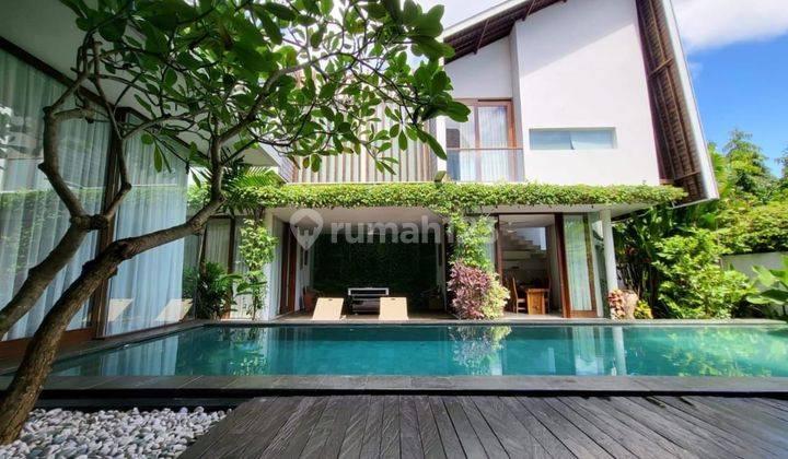 Villa for sale in the Puri Gading Jimbaran Complex 2