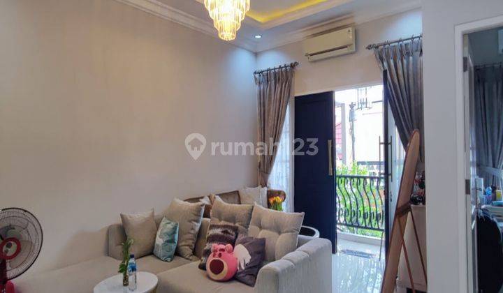 Rumah Cantik Siap Huni Lokasi Strategis  1