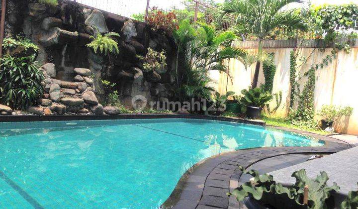 Rumah Di Kota Wisata Mewah Terawat Ada Kolam Renang 2