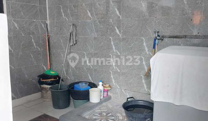 For sale: 2-story renovated Aralia house, already roofed, 8x20, Harapan Indah.