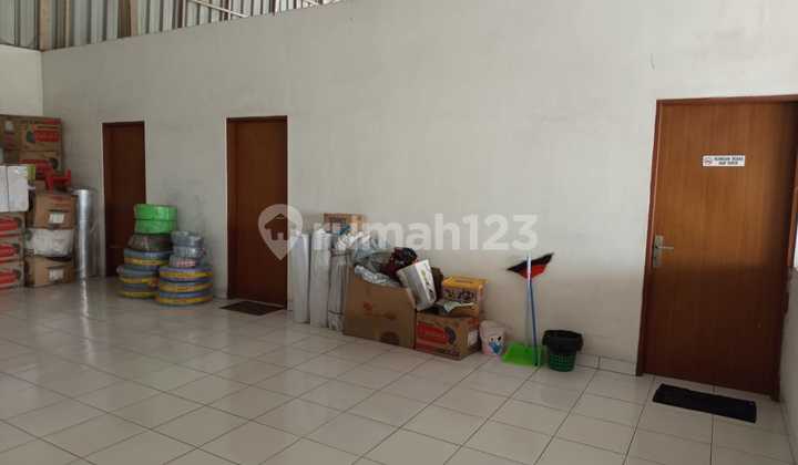 Disewakan gudang raya bogor jakarta pinggir jalan utama  (cimandala) bogor