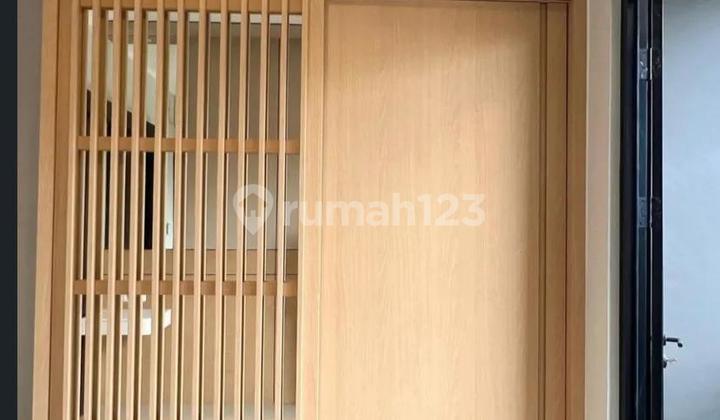 Di sewakan rumah bagus 2.lantai semi.furnished di cluster regia summarecon.crown gading scg 2