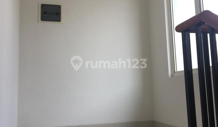 Di sewakan rumah bagus 2.lantai di cluster vasana harapan indah bekasi Di sewakan rumah bagus 2.lantai di cluster vasana harapan indah bekasi