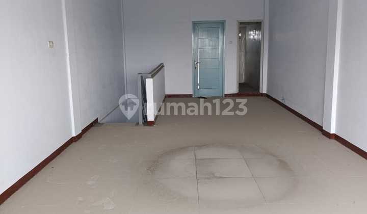 Dijual Cepat 4 Ruko Gandeng,  3 lantai di daerah Pusaka Rakyat ... Sangat Cocok untuk usaha ekspedisi , untuk gudang atau usaha  lain nya.