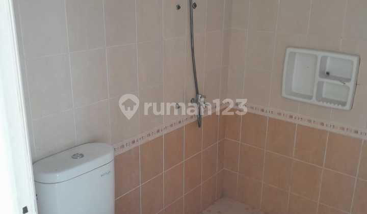 Disewakan Rumah 2 Lantai Cluster Harmoni - Harapan Indah Bekasi Rumah Nyaman di Dalam Cluster dengan Lingkungan Aman dan Akses Strategis di Kawasan Harapan Indah. 2