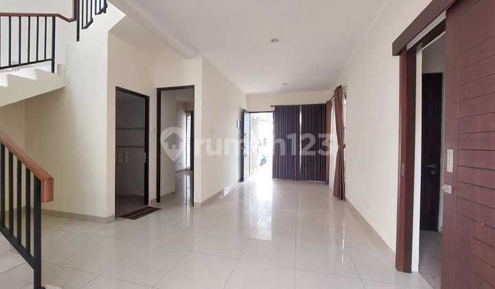 Di sewakan. Rumah 2 lantai.di cluster arana harapan indah Di sewakan. Rumah 2 lantai.di cluster arana harapan indah