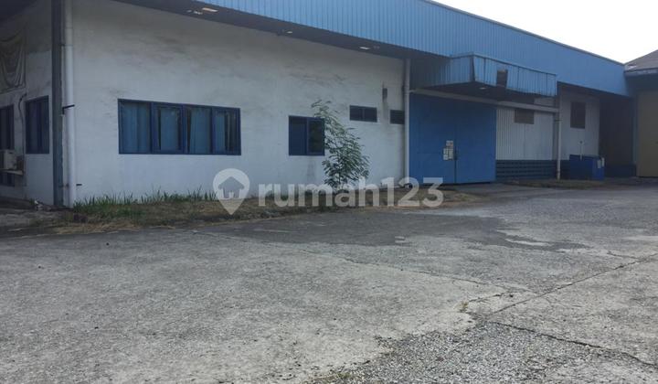 Warehouse for Sale Ready to Use, Price Below NJOP Near Toll in Jiep Pulogadung, East Jakarta Warehouse for Sale Ready to Use, Price Below NJOP Near Toll in Jiep Pulogadung, East Jakarta
