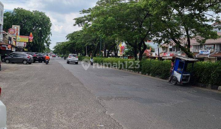 Ruko 3 Gandeng 5 Lantai. Jalan Raya Kelapa Gading Jakarta Utara.