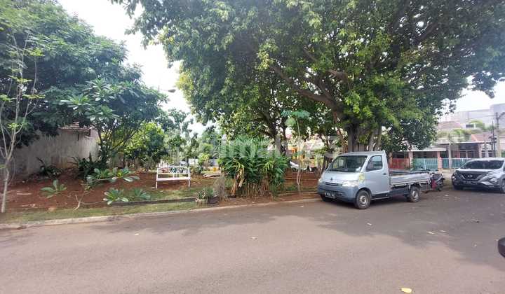 For Rent: Nice House in Aralia Cluster, Opposite the Park, 3+1 Bedrooms, Harapan Indah