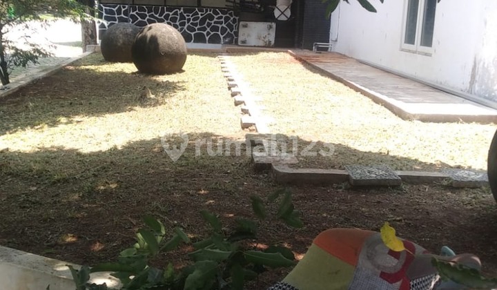 Comfortable 1-Story Residence, Negotiable Price, Near Supermarket Comfortable 1-Story Residence, Negotiable Price, Near Supermarket