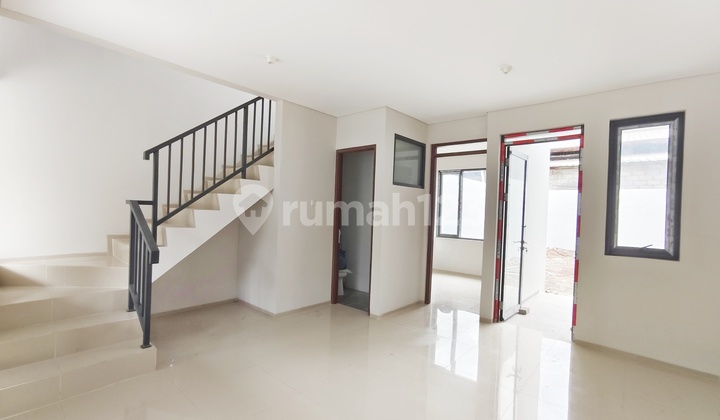 Rumah Ciwastra Dekat Summarecon Mall Bandung Timur 