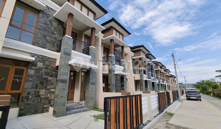 Rumah Modern Margahayu Raya Dekat Tol Buah Batu Bandung  2