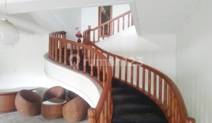 Rumah Ciumbuleuit  dekat Unpar Bandung Utara 2