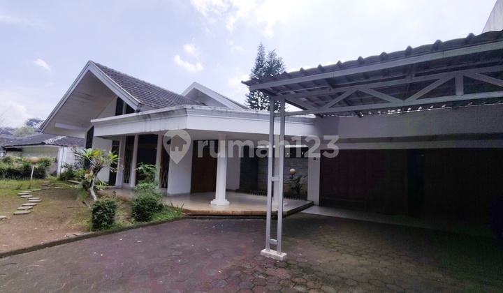 Rumah Mewah Hegarmanah Stategis Kota Bandung