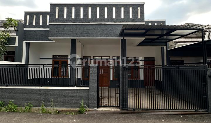 For Sale Secondary House Inside the Housing 15 Minutes to Sroja Toll Road For Sale Secondary House Inside the Housing 15 Minutes to Sroja Toll Road