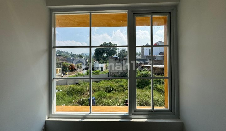 Rumah 2 Lantai 15 Menit Ke Gedung Sate 2