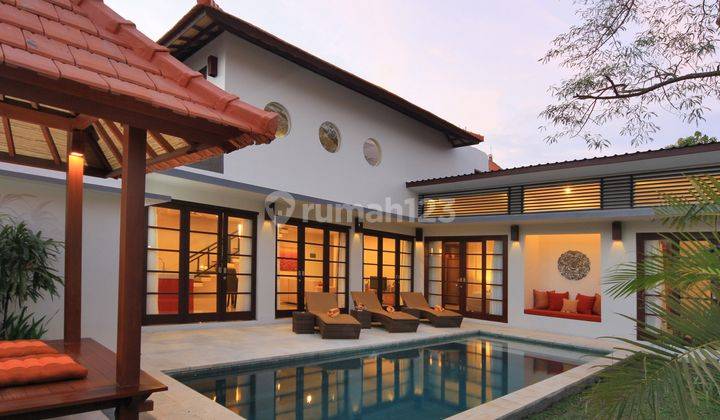 Dijual Villa Di Kawasan Ramai Wisatawan Seminyak 1