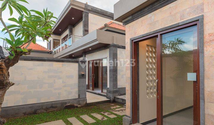 Modern minimalist villa for sale in the Singaraja area 1