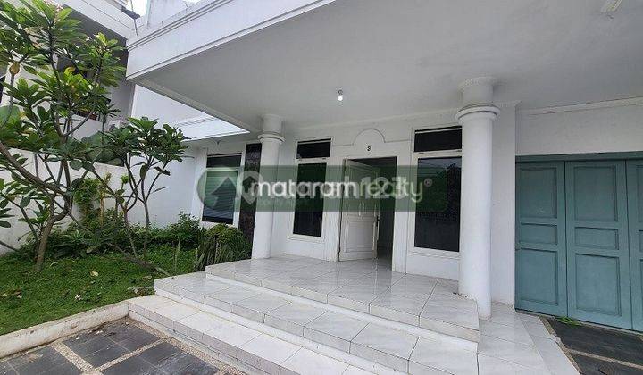 Rumah Semifurnished, Bangunan Bagus Dalam Komplek Setrasirna,  2