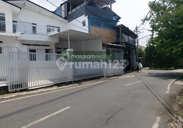 Rumah Siap Huni Sangat Cocok Untuk Rumah Tinggal Ataupun Kantor 2