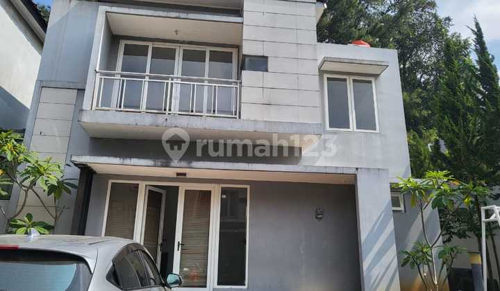 For Rent: Cigadung Complex Shop House, Suitable for Office or Residence.