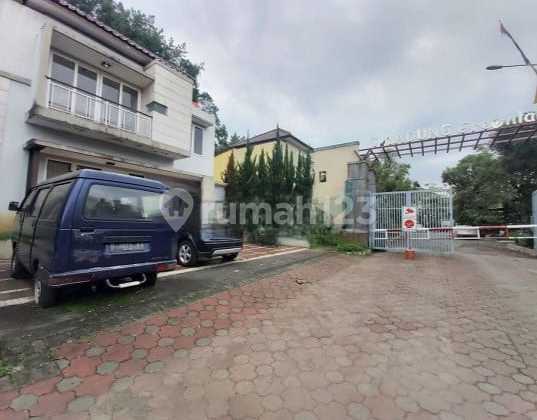 For Rent: Cigadung Complex Shop House, Suitable for Office or Residence.