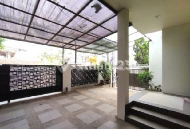 Disewakan Rumah 2 Lantai Lokasi Strategis Dalam Cluster Cigadung 2