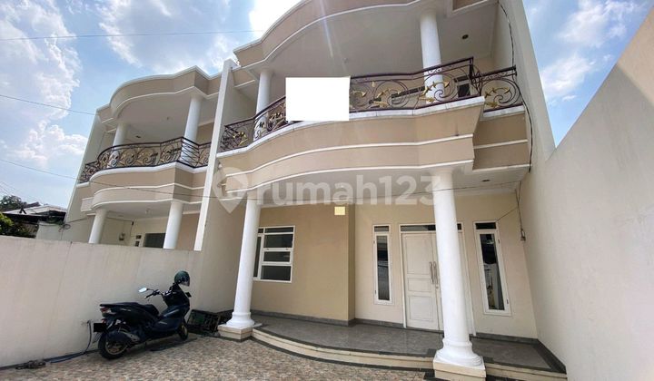 Rumah Cocok Untuk Tinggal /  Kantor / Usaha Di Turangga Bandung

